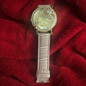 Elegant Gold and Tan Women's Watch